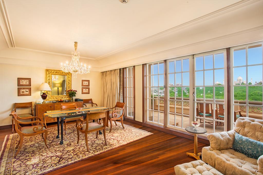 Luxury Suite Two Balconies Taj Mahal View,396296967:JPEG